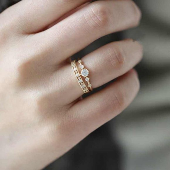 ✨ NEW 18k Gold Moon Goddess Diamond Ring - Picture 4 of 13